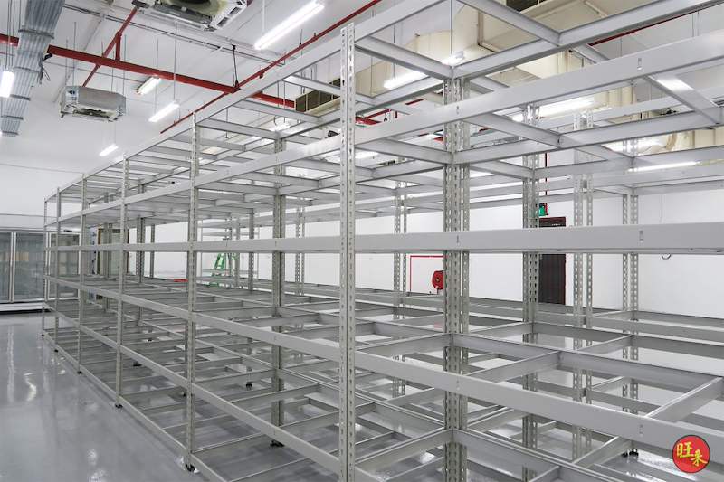 Close view of boltless shelving with slotted uprights and steel shelf panels, five levels - Boltless Racking - B7 | Wong Lye Racking, Singapore Racking Manufacturer