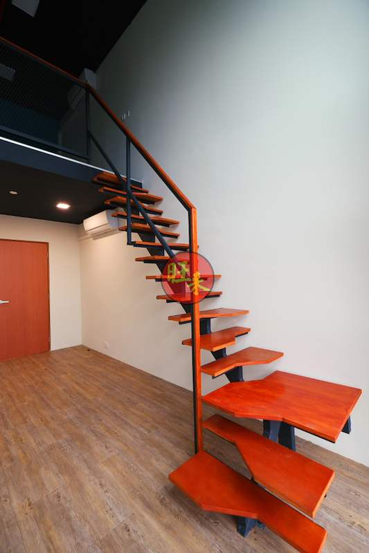 Open-tread timber staircase on a steel stringer climbing to the loft mezzanine - V5000 Racking - V5-26 | Wong Lye Racking, Singapore Racking Manufacturer