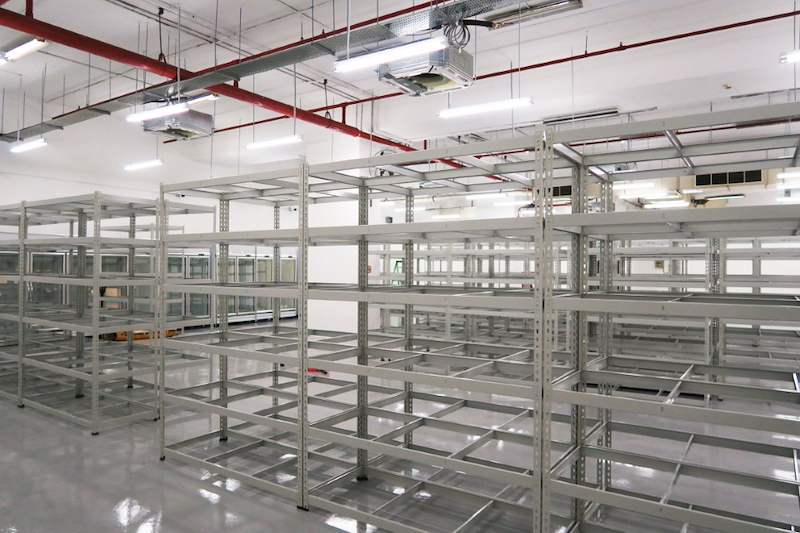 Rows of boltless shelving across the unit, viewed from the side wall - Boltless Racking - B7 | Wong Lye Racking, Singapore Racking Manufacturer