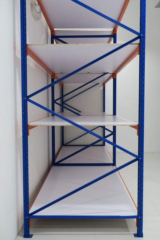 End view of the long-span racking showing the blue upright frame and diagonal bracing - Boltless Racking - B3 | Wong Lye Racking, Singapore Racking Manufacturer